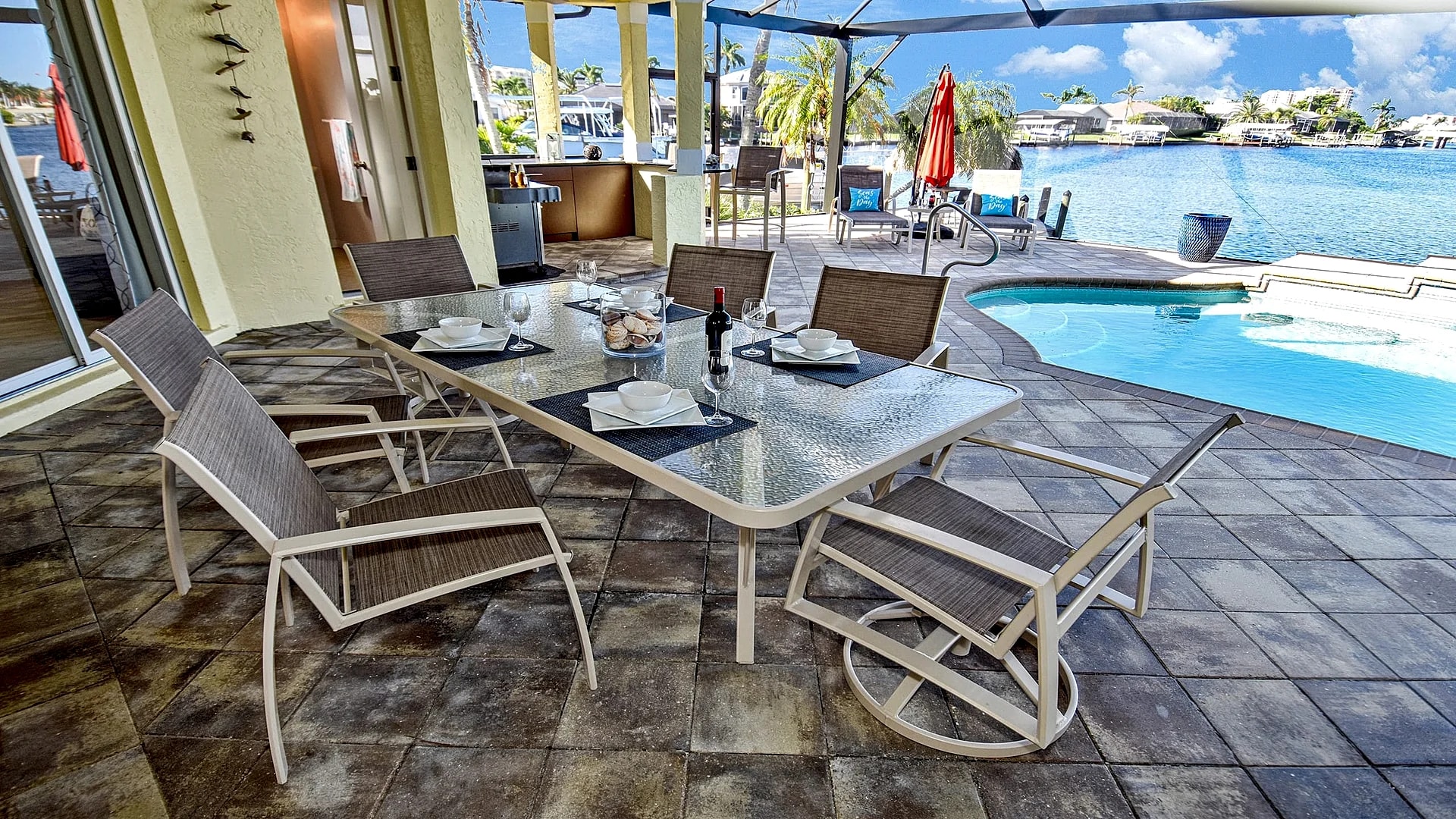 Rosegarden - Pool/Spa and perfect water view in Cape Coral, Florida, United States — photo 3