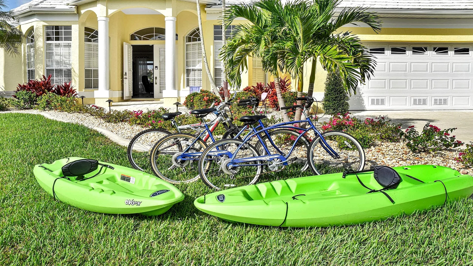 Rosegarden - Pool/Spa and perfect water view in Cape Coral, Florida, United States — photo 2