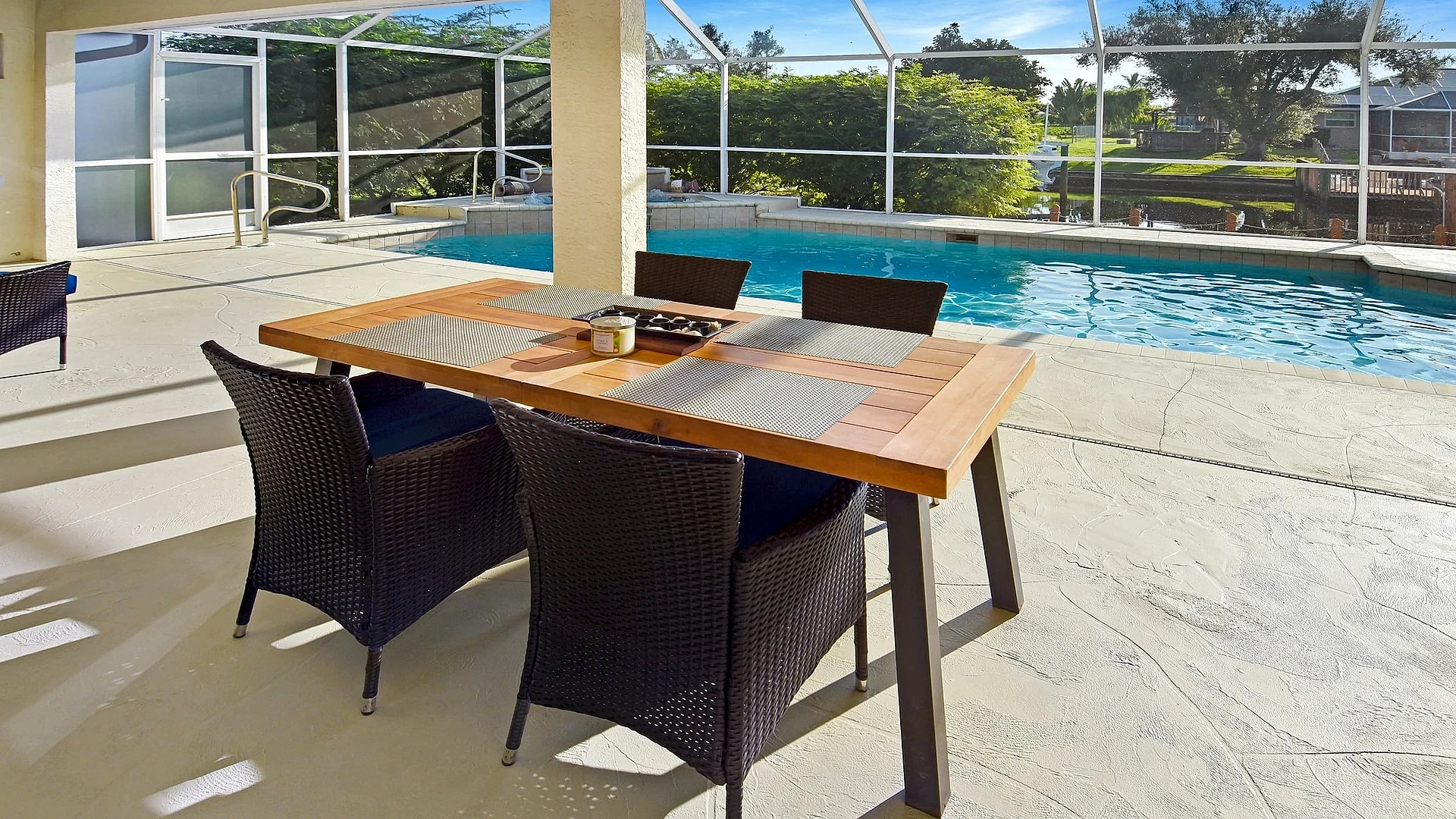 Su Casa - XXL pool area, Pool/Spa 3 Bedroom 2 Bath in Cape Coral, Florida, United States — photo 3
