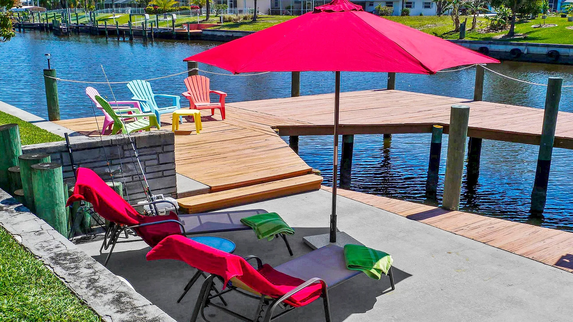 Timeout -south facing terrace with large pool in Cape Coral, Florida, United States — photo 5