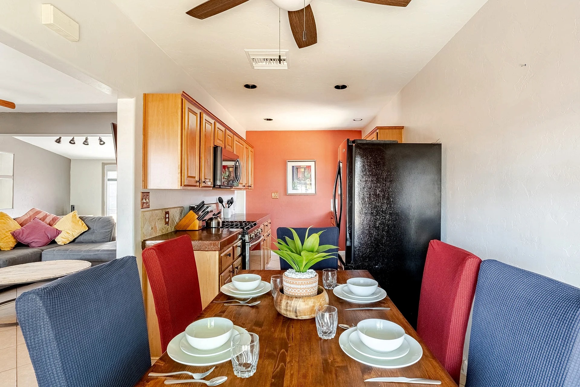 Central Tucson Gem – Walkable, Spacious & Comfy! in Tucson, Arizona, United States — photo 4