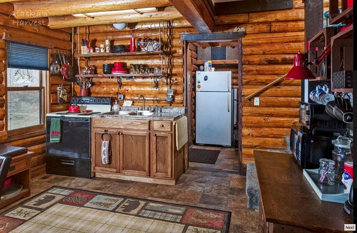 Luxury Log Cabin with An Awesome View in Palmer, Alaska, United States — photo 4