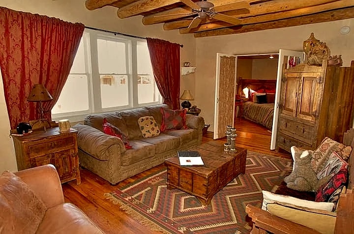 Tony's Place - Casas de Guadalupe, Luxurious Home in Santa Fe, New Mexico, United States — photo 3