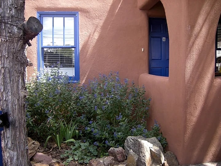 Casita A- Casas de Guadalupe - Home away from Home in Santa Fe, New Mexico, United States — photo 5