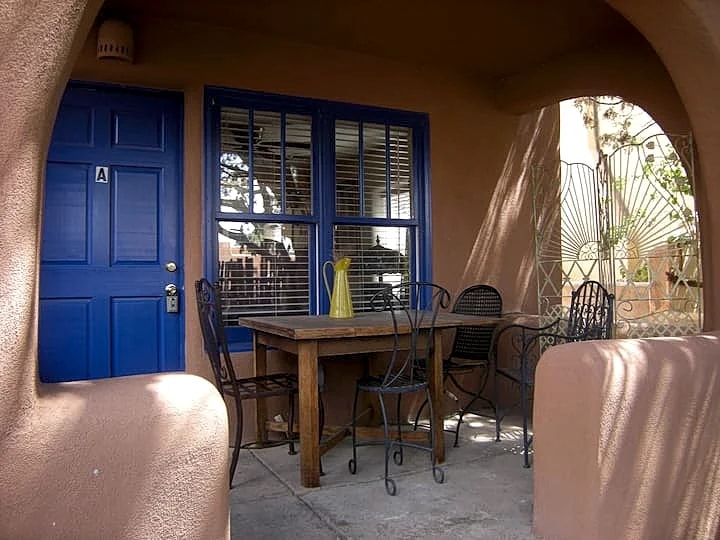 Casita A- Casas de Guadalupe - Home away from Home in Santa Fe, New Mexico, United States — photo 4