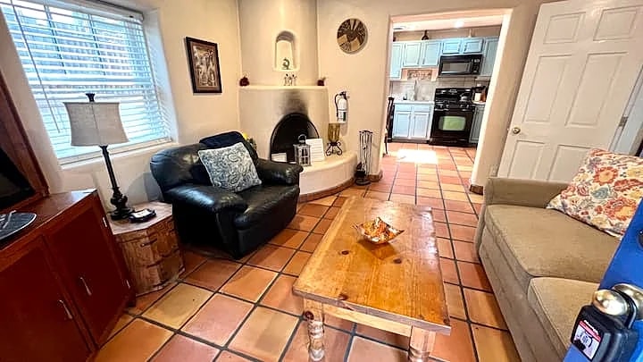 Casita B- Casas de Guadalupe, Steps from the Square
