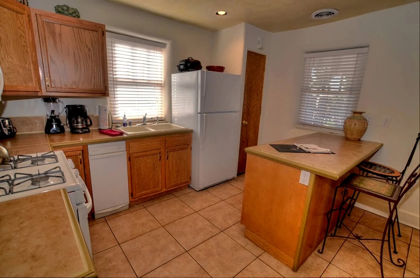 Casita D, Casas de Guadalupe Walk to the Plaza in Santa Fe, New Mexico, United States — photo 4
