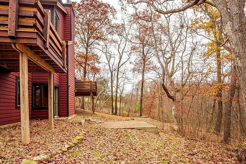 Stunning 5R/5.5BA BIG Retreat in The Galena Territory! Pool Table! Firetable! in Galena, Illinois, United States — photo 4