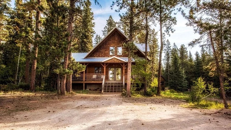 Antelope Trail Lodge: Black Hills Cozy Cabin on Terry Peak with tub/shower