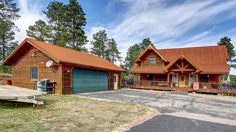 Antler Lodge | Roomy Black Hills Cabin Rental Near Deadwood in Sturgis, South Dakota, United States — photo 5