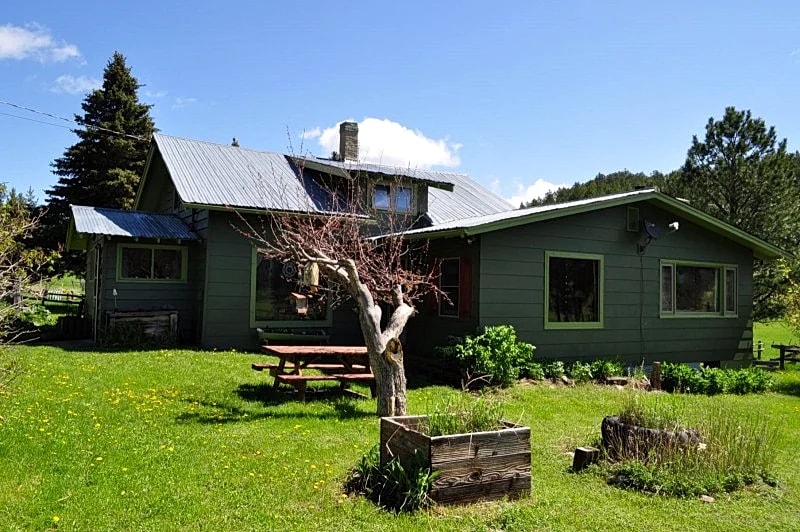 Berry Eagle Retreat: Private Farmhouse on 80 Acres in Deadwood, South Dakota, United States — photo 2