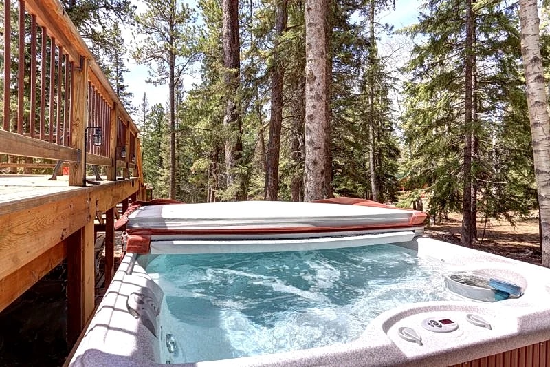 Big Jim`s Hideaway | 4 Bed, 3 Bath in Lead, South Dakota, United States — photo 4