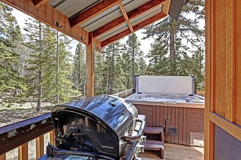 Buffalo Loft | Terry Peak Ski Area Cabin Rental w/ Hot Tub in Lead, South Dakota, United States — photo 4