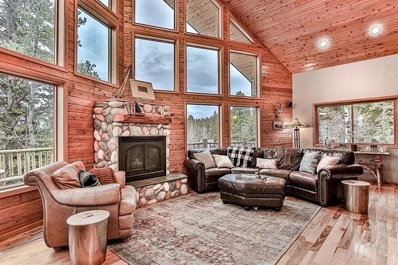Deep Snow Lodge | 5 Bdrm w/Hot Tub & Game Room in Lead, South Dakota, United States — photo 5