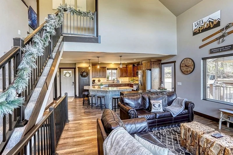 Annie Creek Lodge | 5 Bed, 3 Bath in Lead, South Dakota, United States — photo 4