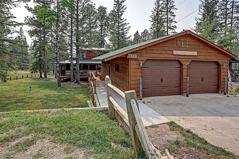 Trail Mountain Cabin in Lead, South Dakota, United States — photo 5