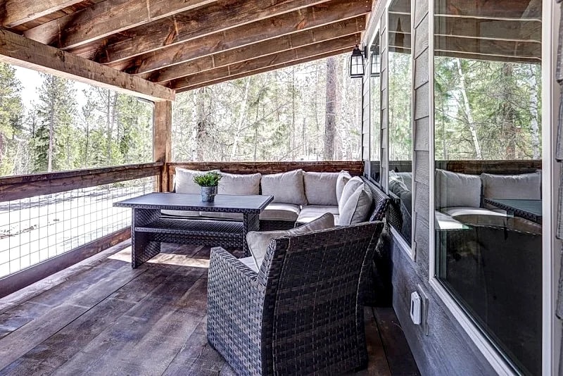 Moose Creek Lodge - Great access for snowmobiles and ATV`s! in Lead, South Dakota, United States — photo 3