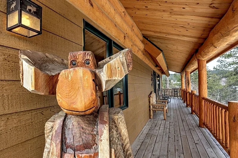 Wannabee Moose Lodge