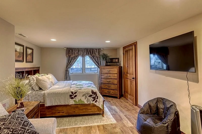 Highland Hilltop Retreat | 3 Bed, 3 Bath in Rapid City, South Dakota, United States — photo 4