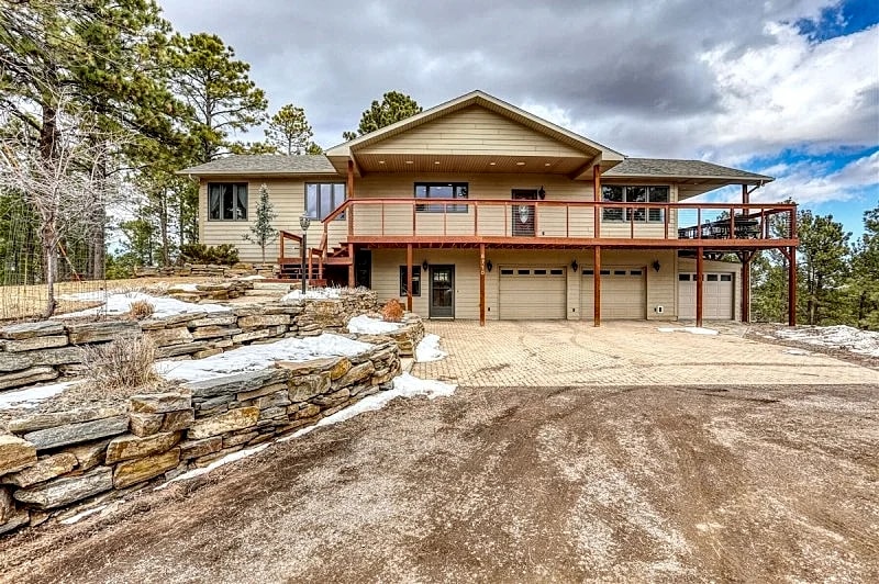 Highland Hilltop Retreat | 3 Bed, 3 Bath