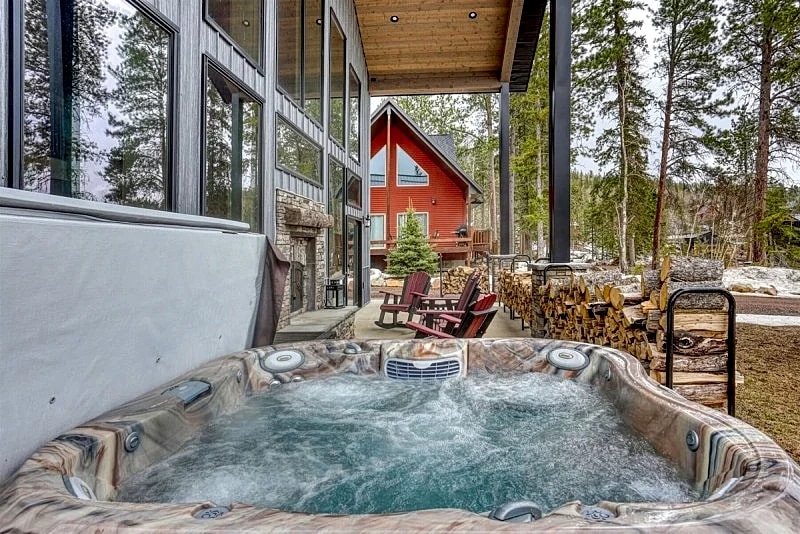 Lucky Lazy E - New listing with Game Room and Hot Tub in Lead, South Dakota, United States — photo 2