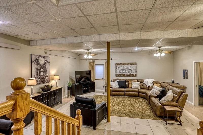 Aces & Eights | 5 Bed, 3 Bath