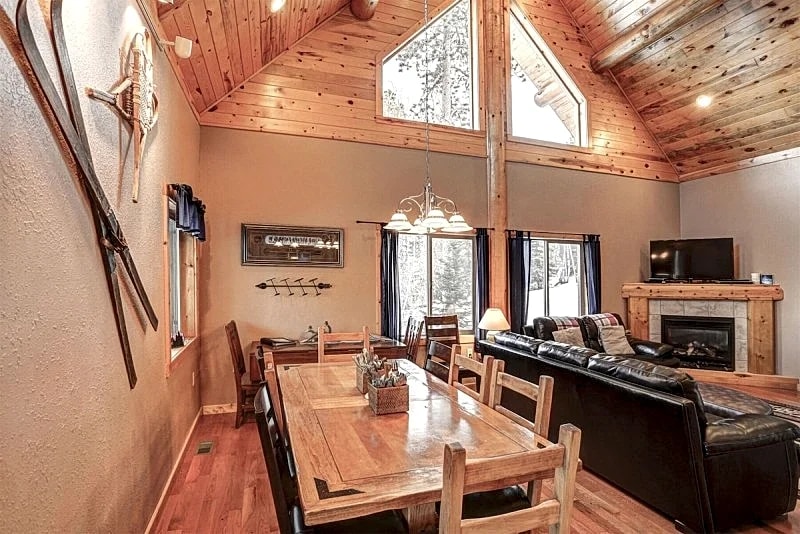 Arrow Lodge | 4 Bed, 3 Bath in Lead, South Dakota, United States — photo 4