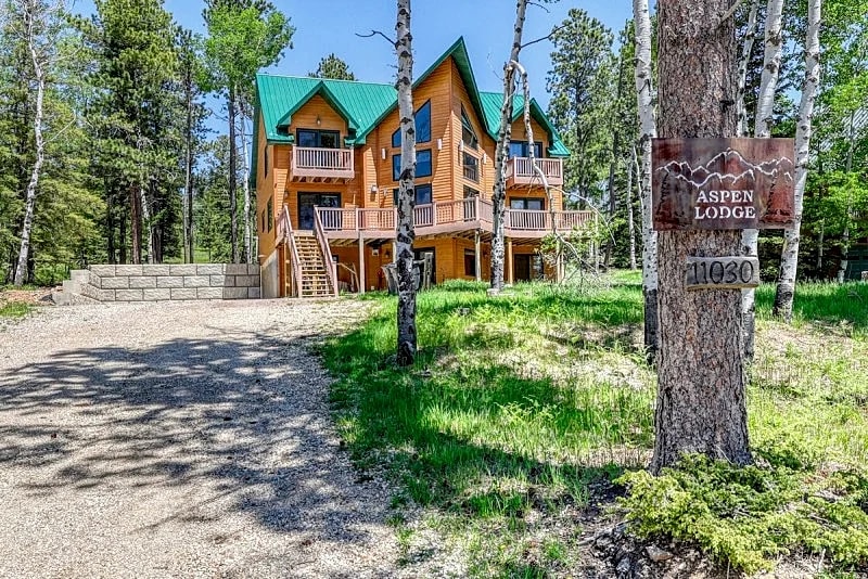 Aspen Lodge - Close to the slopes! in Lead, South Dakota, United States — photo 2