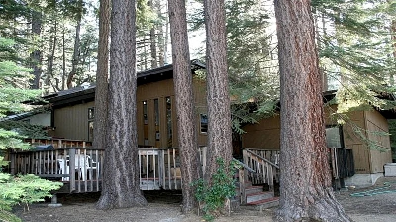 Very Large South Lake Tahoe Home - Sleeps 14 Adults and 6 Children in South Lake Tahoe, California, United States — photo 3