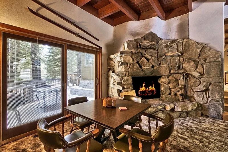 Very Large South Lake Tahoe Home - Sleeps 14 Adults and 6 Children in South Lake Tahoe, California, United States — photo 2