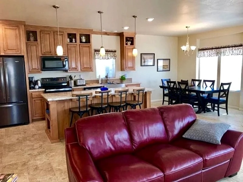 Local VIEW????2 homes side by side????boat parking????PETS~close to Antelope/Horseshoe in Page, Arizona, United States — photo 5