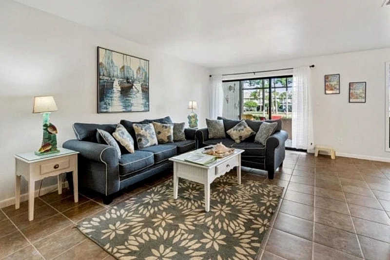 Comfortable Villa, dog friendly, FREE golf cart on Sandestin in Miramar Beach, Florida, United States — photo 3