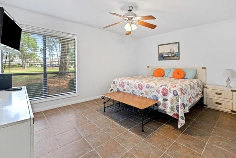 Comfortable Villa, dog friendly, FREE golf cart on Sandestin in Miramar Beach, Florida, United States — photo 4