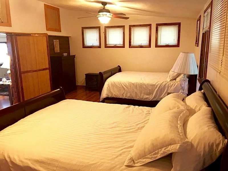 Cabin # 2, Kentucky Lake, Bass Fishing, Camden, Tn, (Nashville 1, Memphis 1.5) in Camden, Tennessee, United States — photo 5