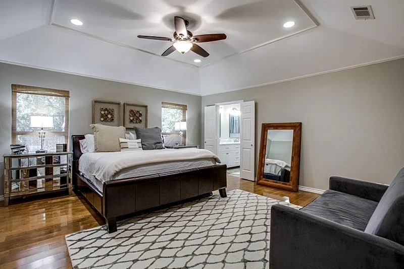 Stunning 4 Bedroom with new 6 person hot tub in Dallas, Texas, United States — photo 3
