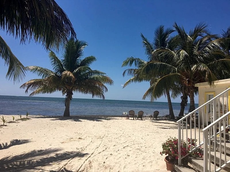 Oceanfront Sandy Beach Vacation Rental Unit 1 in Marathon, Florida, United States — photo 2