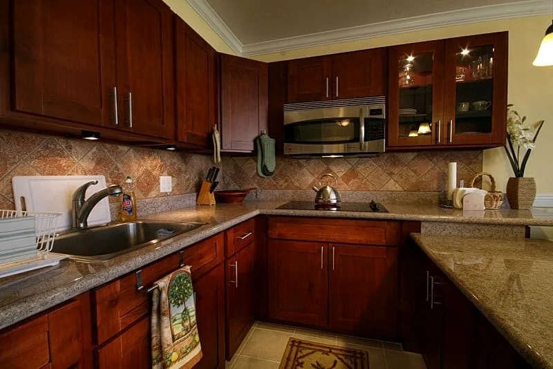 Mountain Retreat A Cozy Getaway 5 min from the Beach, Great Views, Free Parking in Honolulu, Hawaii, United States — photo 4
