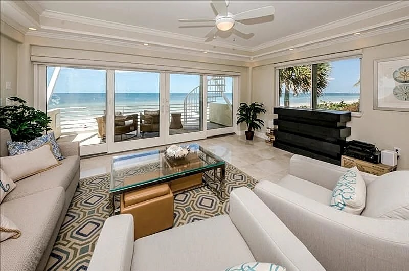 SPRING BREAK DATES STILL AVAIL. LUXURY DIRECT GULF FRONT HOME~ ONE LARGE HOME W/ OPTION FOR TWO SEPERATE FULL SPACES, SLEEPS UP TO 12 ..