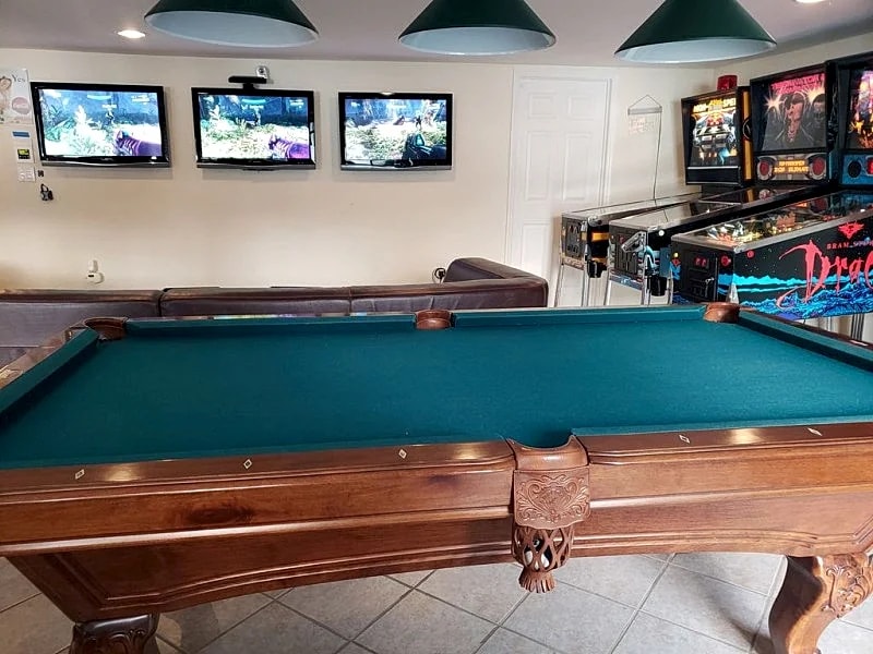 Lakefront - HotTub, Gameroom, Bar, White Sand Beach, Views, and 15 acres in Greenwood Lake, New York, United States — photo 2