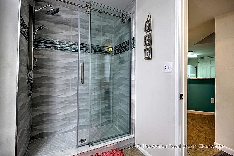 The Avalon Royal Dream; Cozy, Spacious, and Intimate in Clearwater, Florida, United States — photo 3