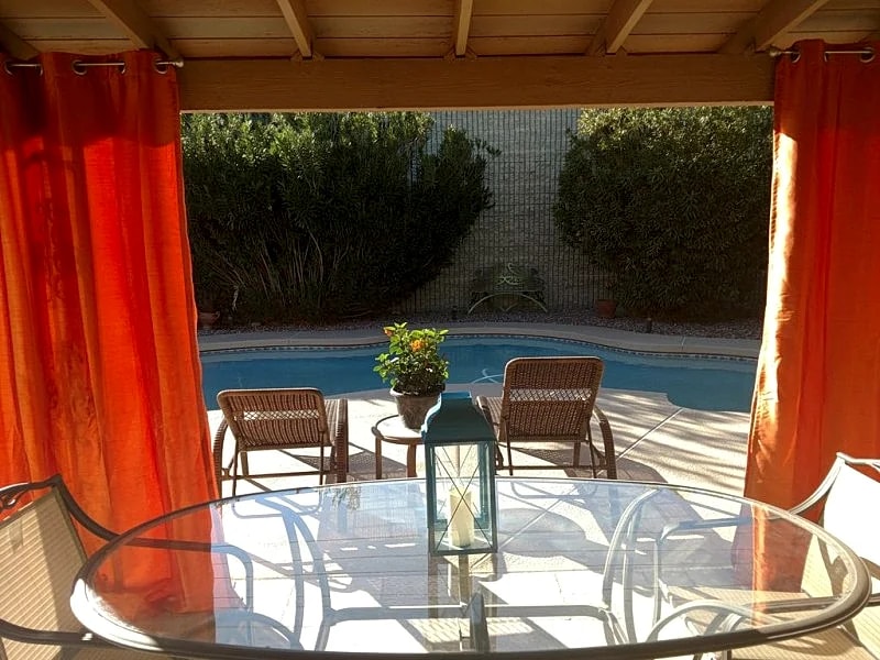 PERFECTLY LOCATED SCOTTSDALE HOUSE W/ PRIVATE POOL, FENCED YARD AND 2 CAR GARAGE in Scottsdale, Arizona, United States — photo 3