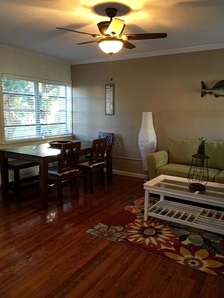 Just Steps to the Beach! Kick Off Your Shoes, Relax, You're at Beach Bungalow in Pompano Beach, Florida, United States — photo 3
