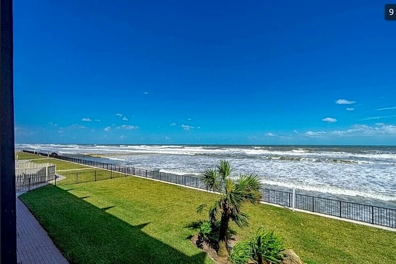 Beautiful View of the Atlantic Ocean from your balcony - Daytona Beach Shores in Daytona Beach Shores, Florida, United States — photo 3