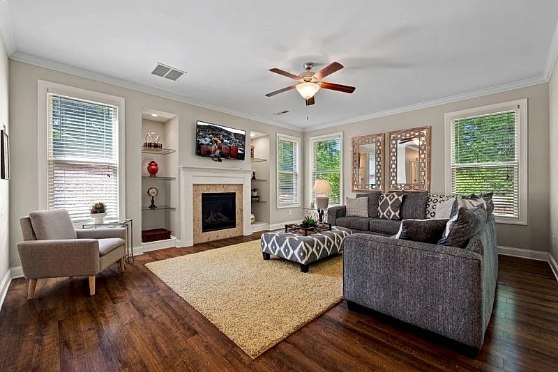 A Deluxe Townhome On Private Wooded Lot. Convenient To Atlanta, Peachtree City in Tyrone, Georgia, United States — photo 3