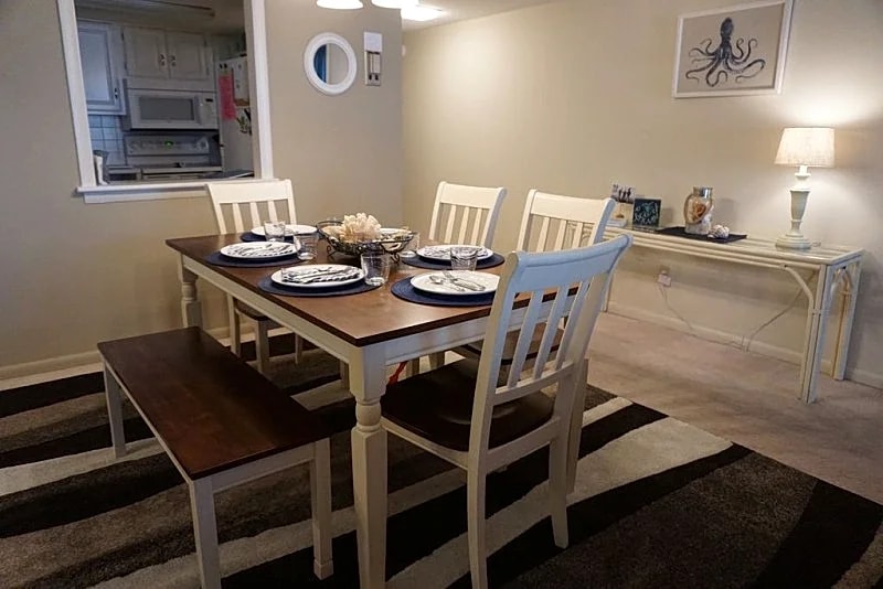 Kick Back & Relax in our Beautiful Beach Condo - beach 1 block away in Myrtle Beach, South Carolina, United States — photo 2