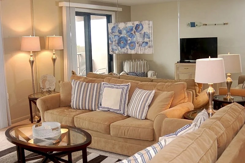 Kick Back & Relax in our Beautiful Beach Condo - beach 1 block away