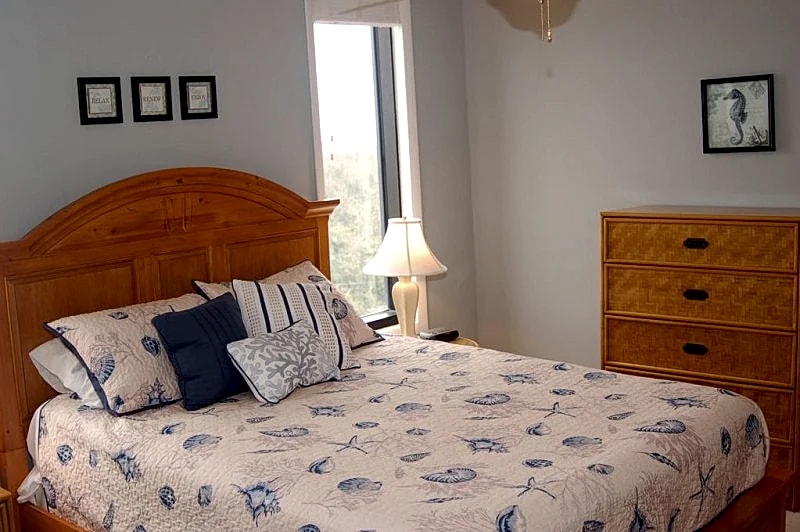 Kick Back & Relax in our Beautiful Beach Condo - beach 1 block away in Myrtle Beach, South Carolina, United States — photo 4