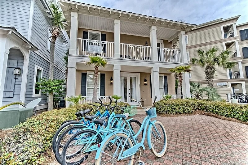 "NEW" House on lagoon Pool Deck 100 yds to Beach, walk to Rosemary Beach