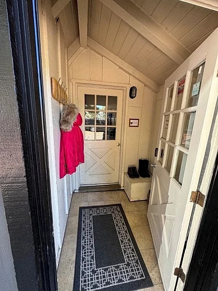 RELAX - Munds Park Getaway! The house sleeps 10 in Munds Park, Arizona, United States — photo 4