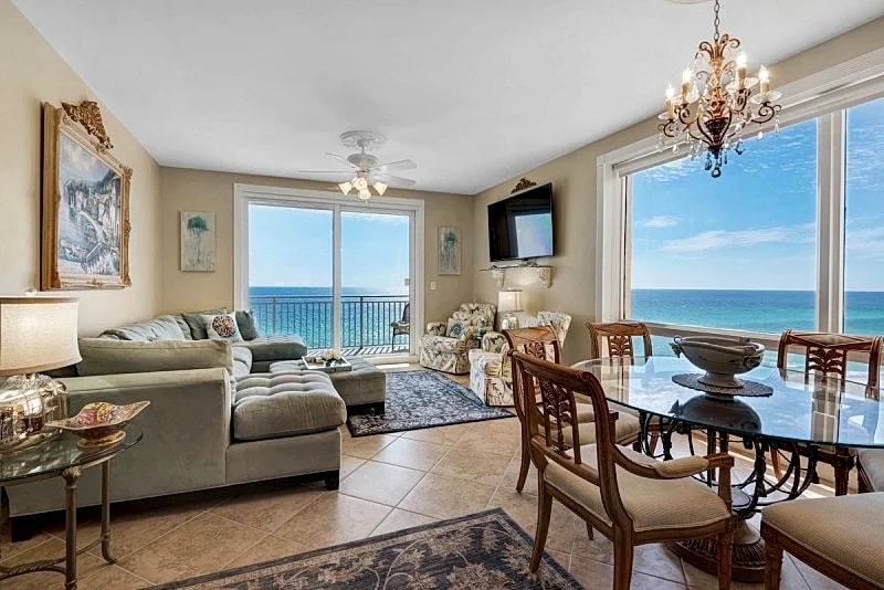 7th FLOOR, CORNER UNIT, OCEANFRONT, WESTERN VIEWS, HIGH-END, FREE BEACH LOUNGES in Panama City Beach, Florida, United States — photo 3